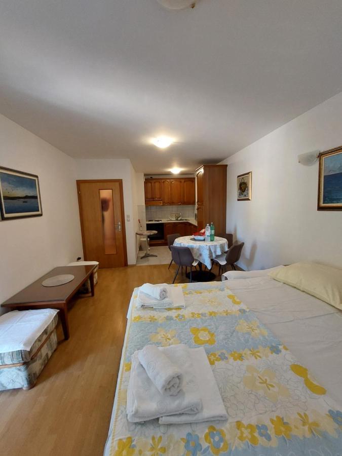 Apartman Mira Makarská Exteriér fotografie