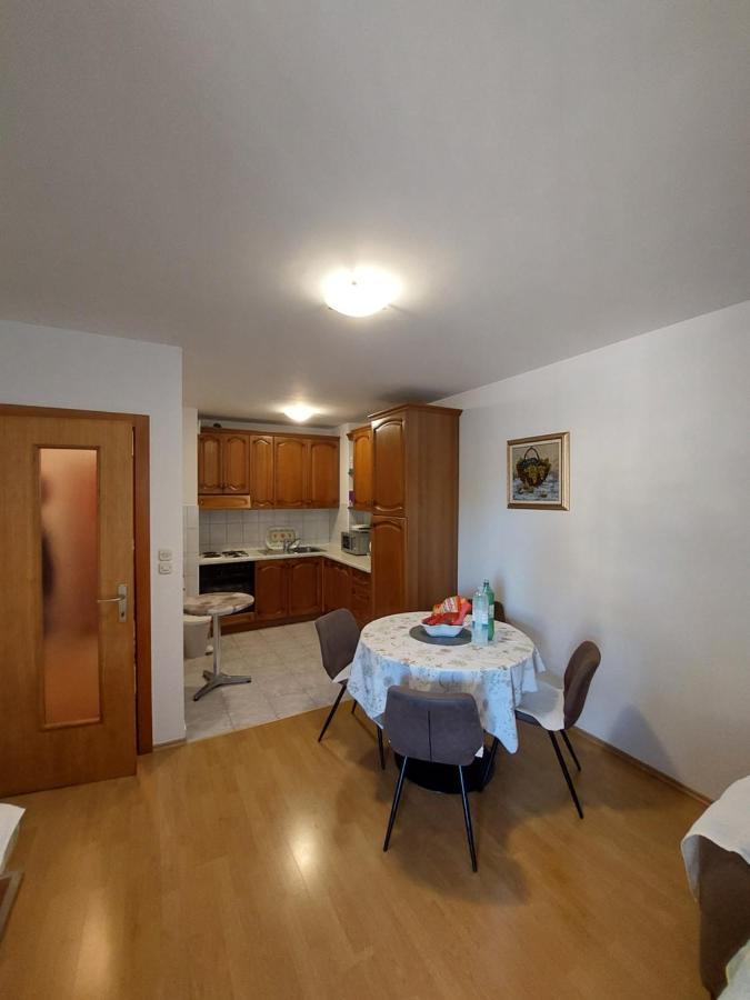 Apartman Mira Makarská Exteriér fotografie