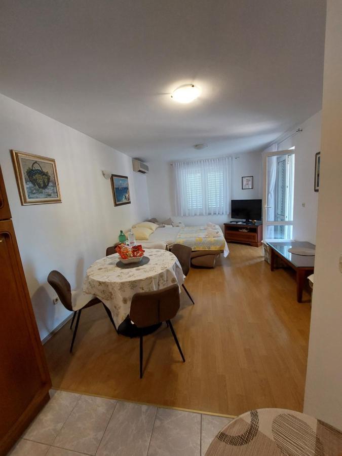 Apartman Mira Makarská Exteriér fotografie